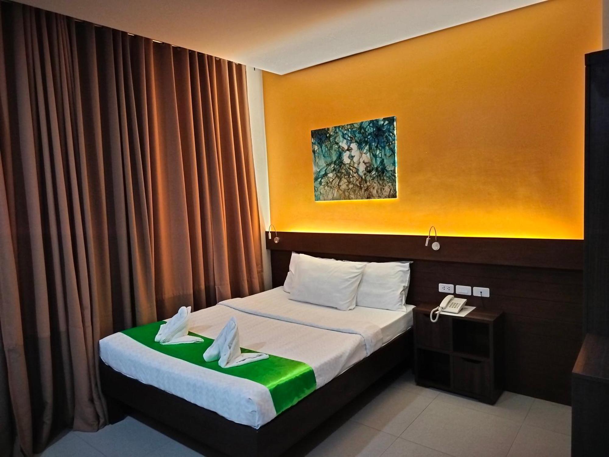 Hotel Cresebo Mansion Città di Tagbilaran Esterno foto